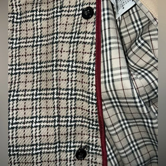 Burberry Classic Tan Trench Coat - Picture 11 of 11